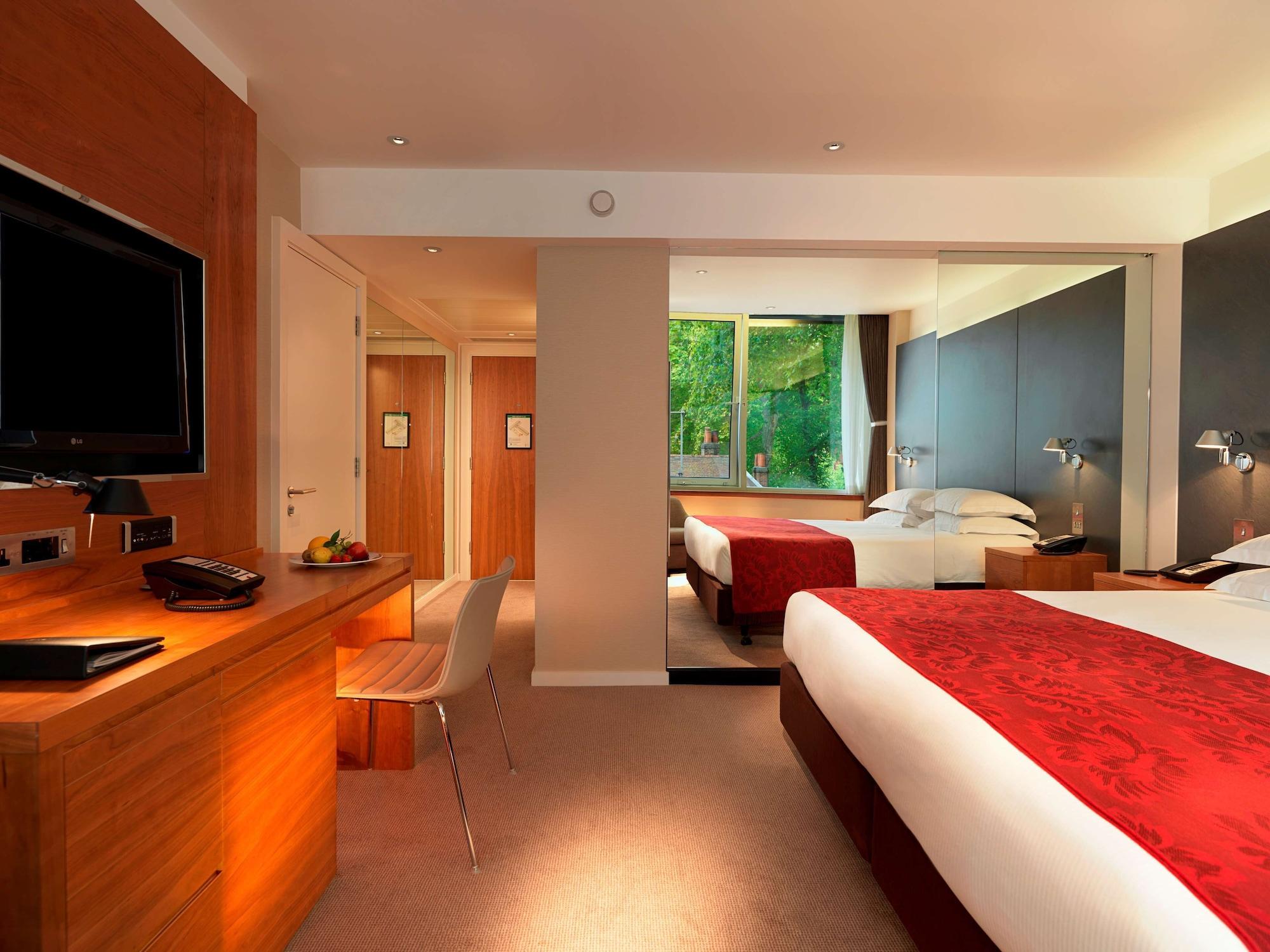 Отель Royal Garden 5*