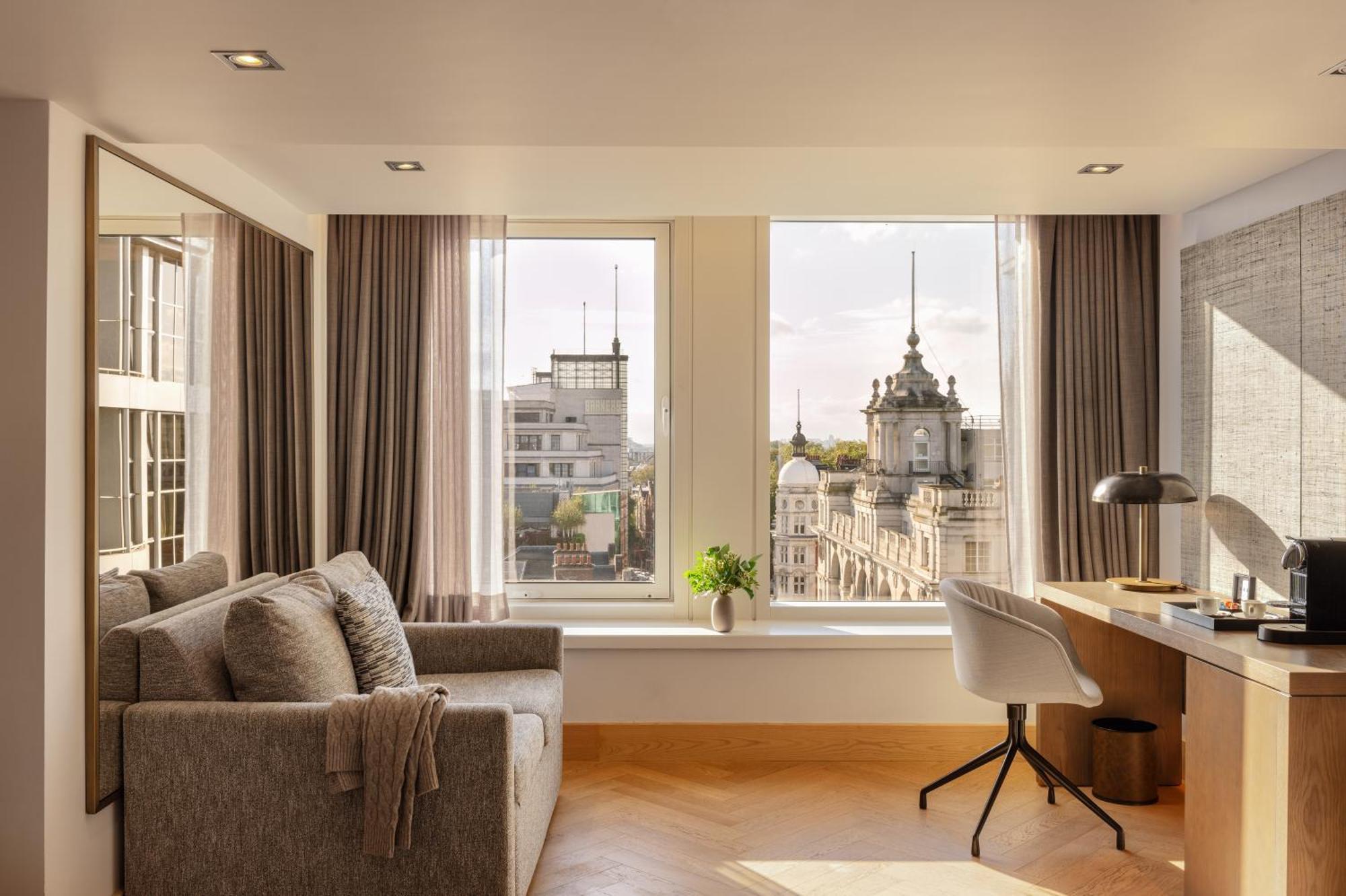 Отель Royal Garden 5*