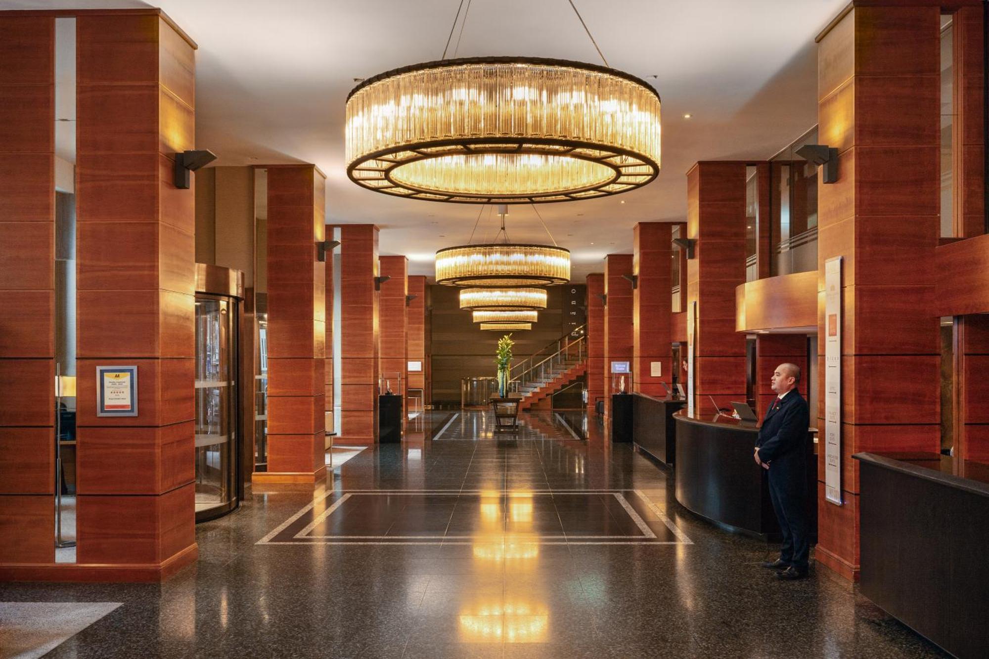 Royal Garden 5* Лондон
